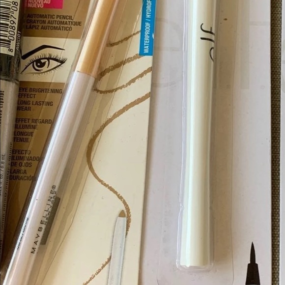 Custom Makeup Bundle - Picture 5 of 8